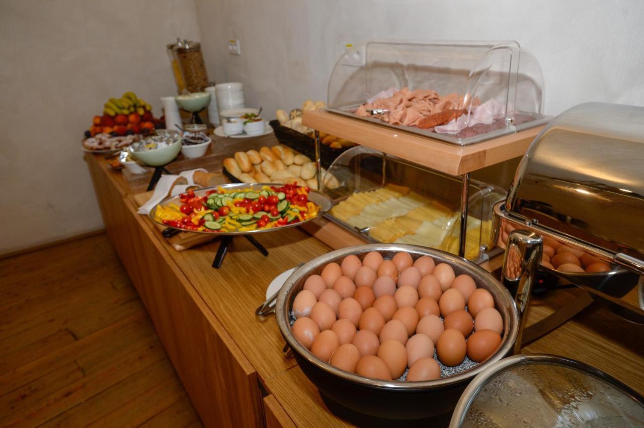 Hotel Kleis Cvikov Екстериор снимка